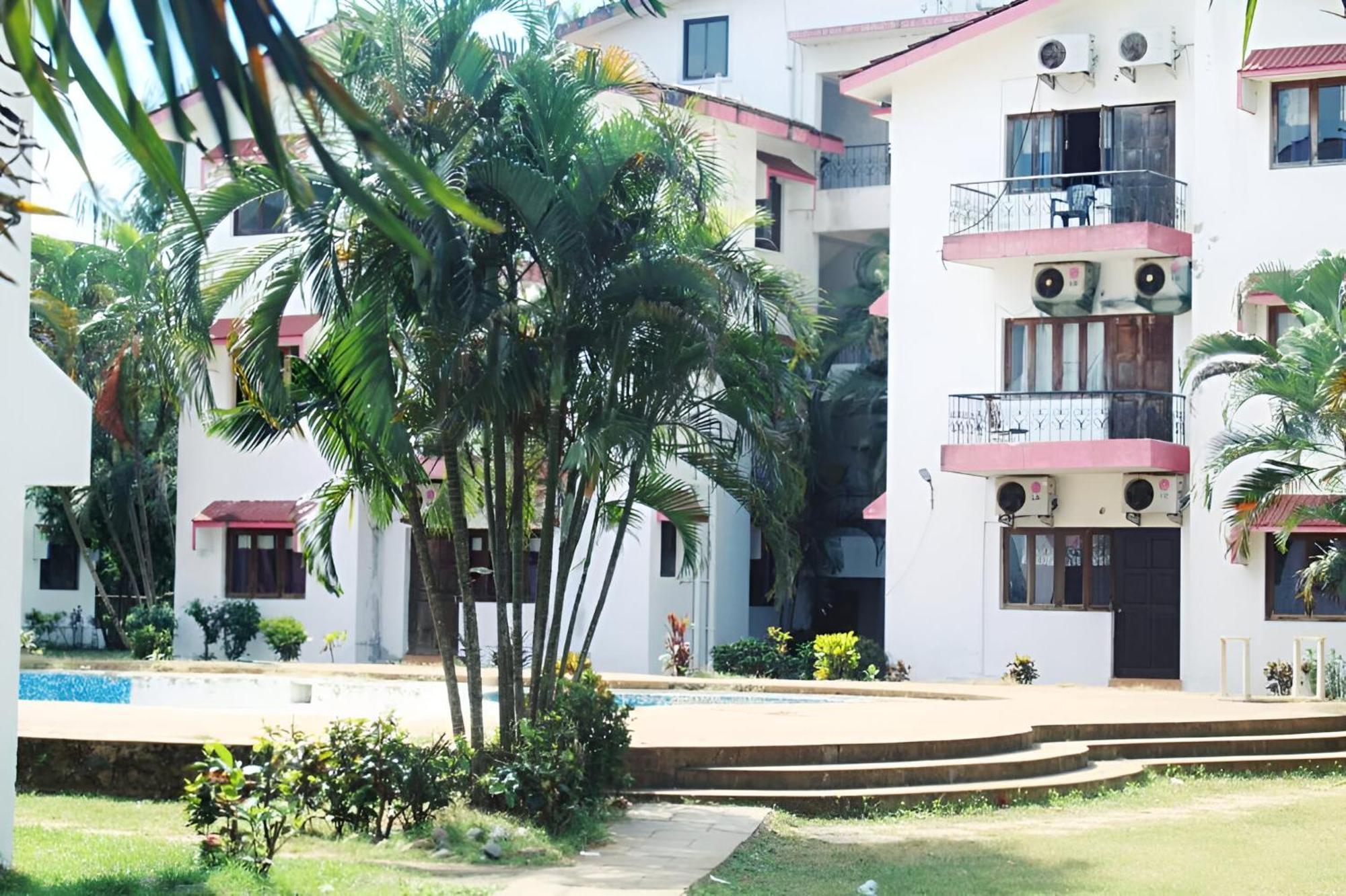 Ronne'S Little Baga Service Apartments Exterior photo