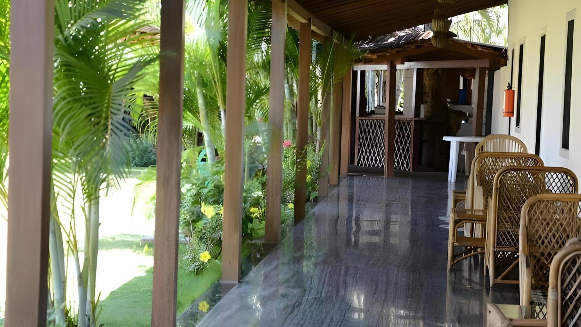 Ronne'S Little Baga Service Apartments Exterior photo