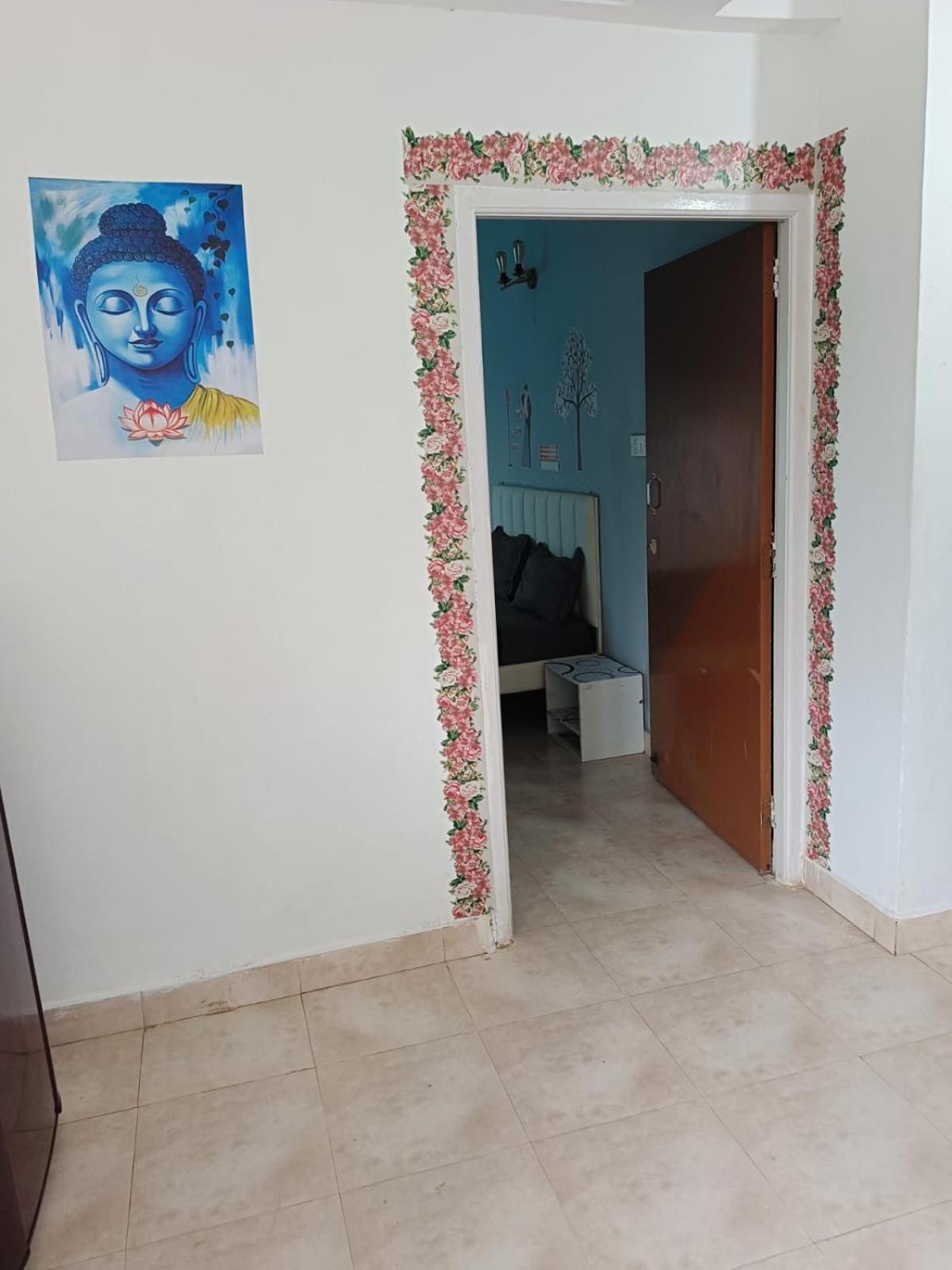 Ronne'S Little Baga Service Apartments Exterior photo
